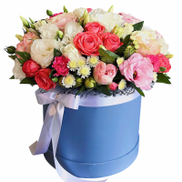 Кругла коробка з квітами мікс