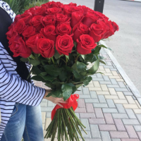 25 импортных роз